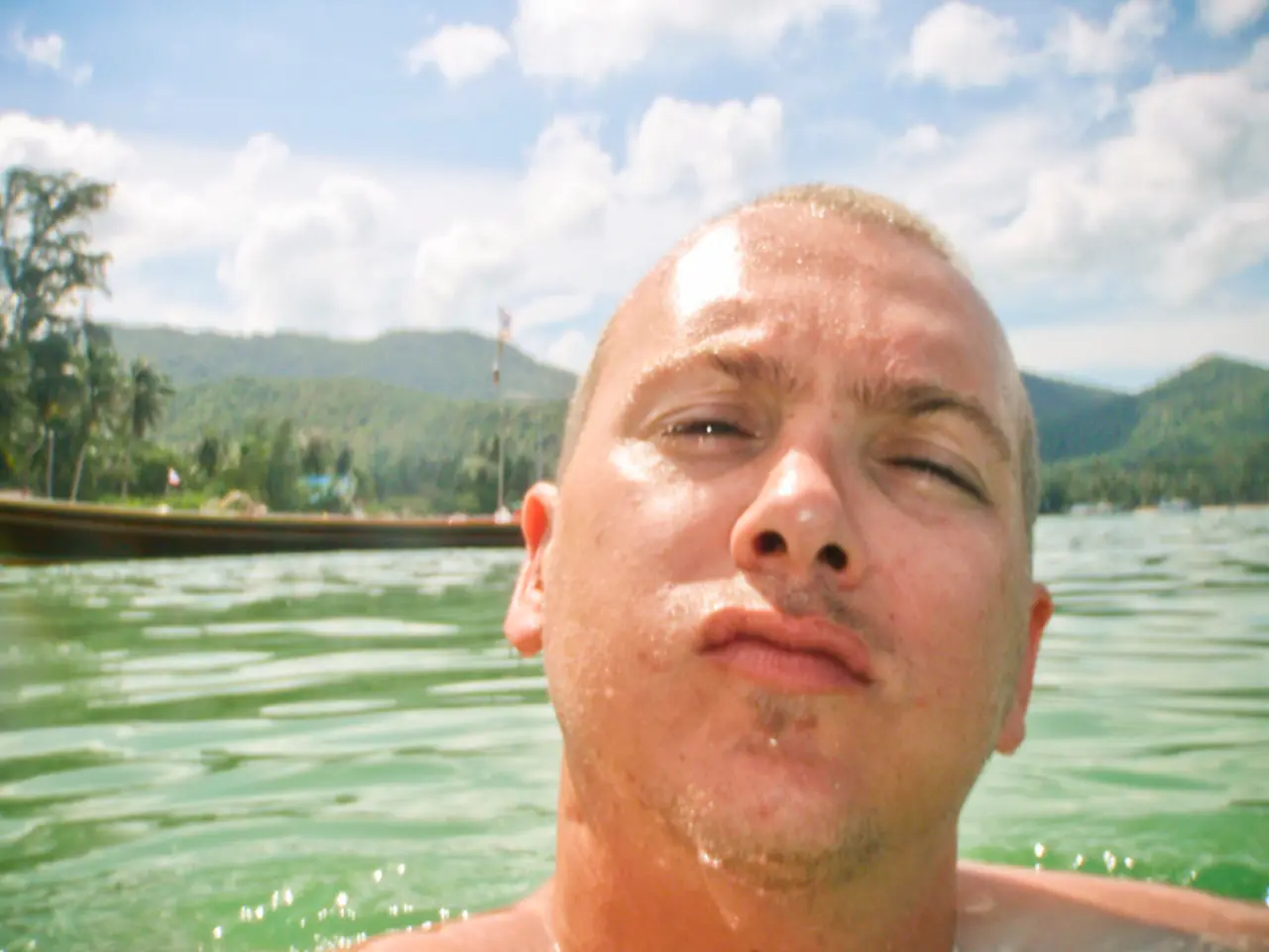 Interpreting symbolism in water-based dreams: uncovering potential significances and implications