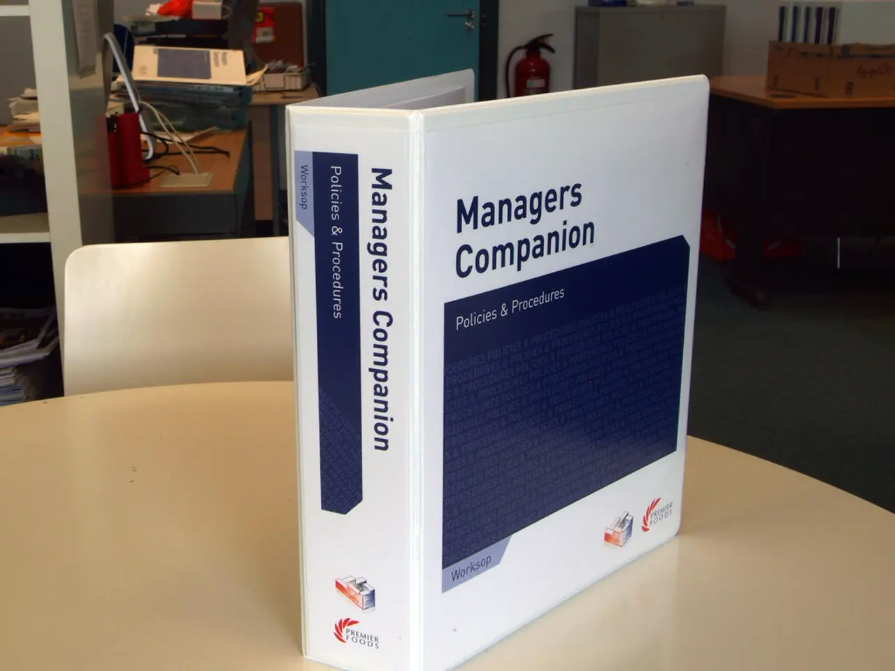 Unknown substance package discovered at FW Hannover, causing injury to three individuals