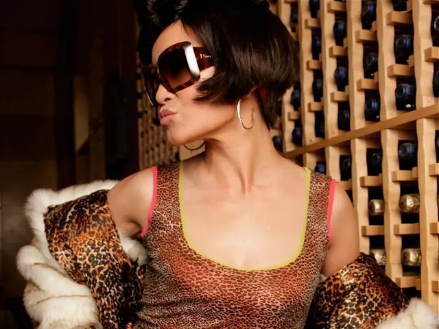 Throat Tightness: Understanding Causes, Remedies, and Additional Information