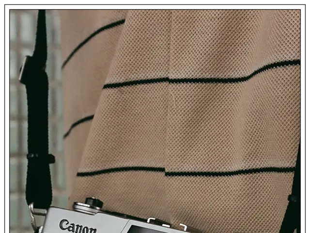 Neck Stiffness: Understanding Causes, Remedies, and Medical Consultation Guidelines