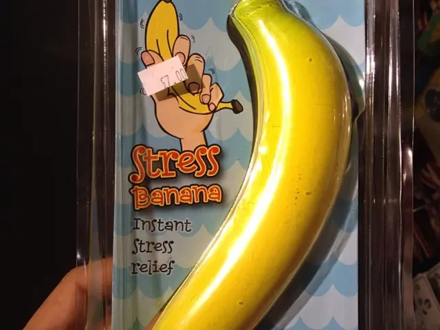 Is it possible for individuals to employ banana peels as a remedy for wart removal?