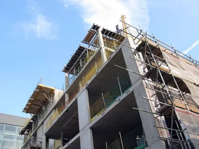 Massive Magnetic Blitz Hits Earth