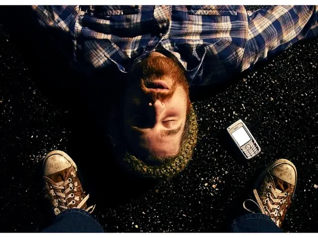 Is it lawful to operate a vehicle while wearing flip-flops?