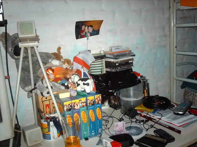 Vital Instances in Life Where It's Imperative to Heed Your Gut Feelings, Suggests Psychology