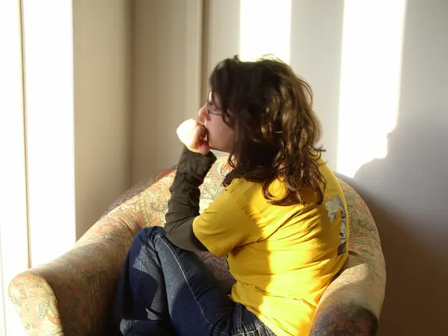 Optimal Seating for Easing Lower Back Issues and Associated Relief Strategies