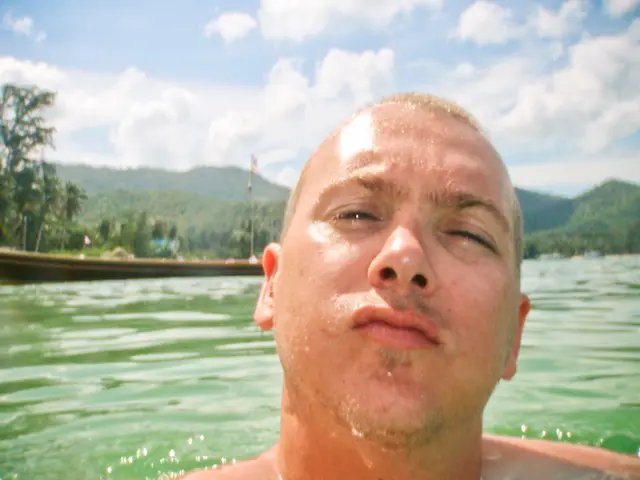 Interpreting symbolism in water-based dreams: uncovering potential significances and implications