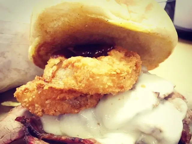 Eating bread while maintaining fitness: Discover 9 high-fiber bread choices suggested by a health...